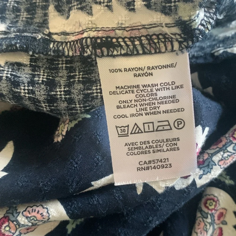 Loft Outlet Paisley Blouse Women’s Size Large - Picture 4 of 4